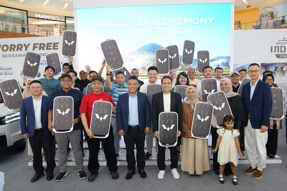Momen Handover Ceremony Wuling Eksion Dimulai di Tangerang
